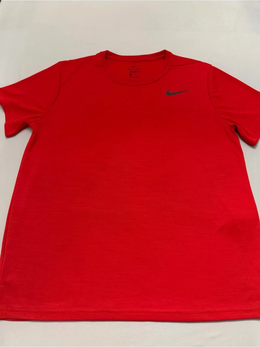 Nike Men’s Bright Red Short Sleeve Athletic Tee with Black Swoosh - Picture 1 of 4